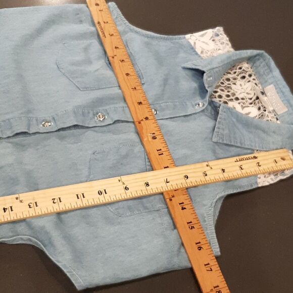 Toska Blue with White Lace and Tie Front Crop Top - Picture 7 of 8